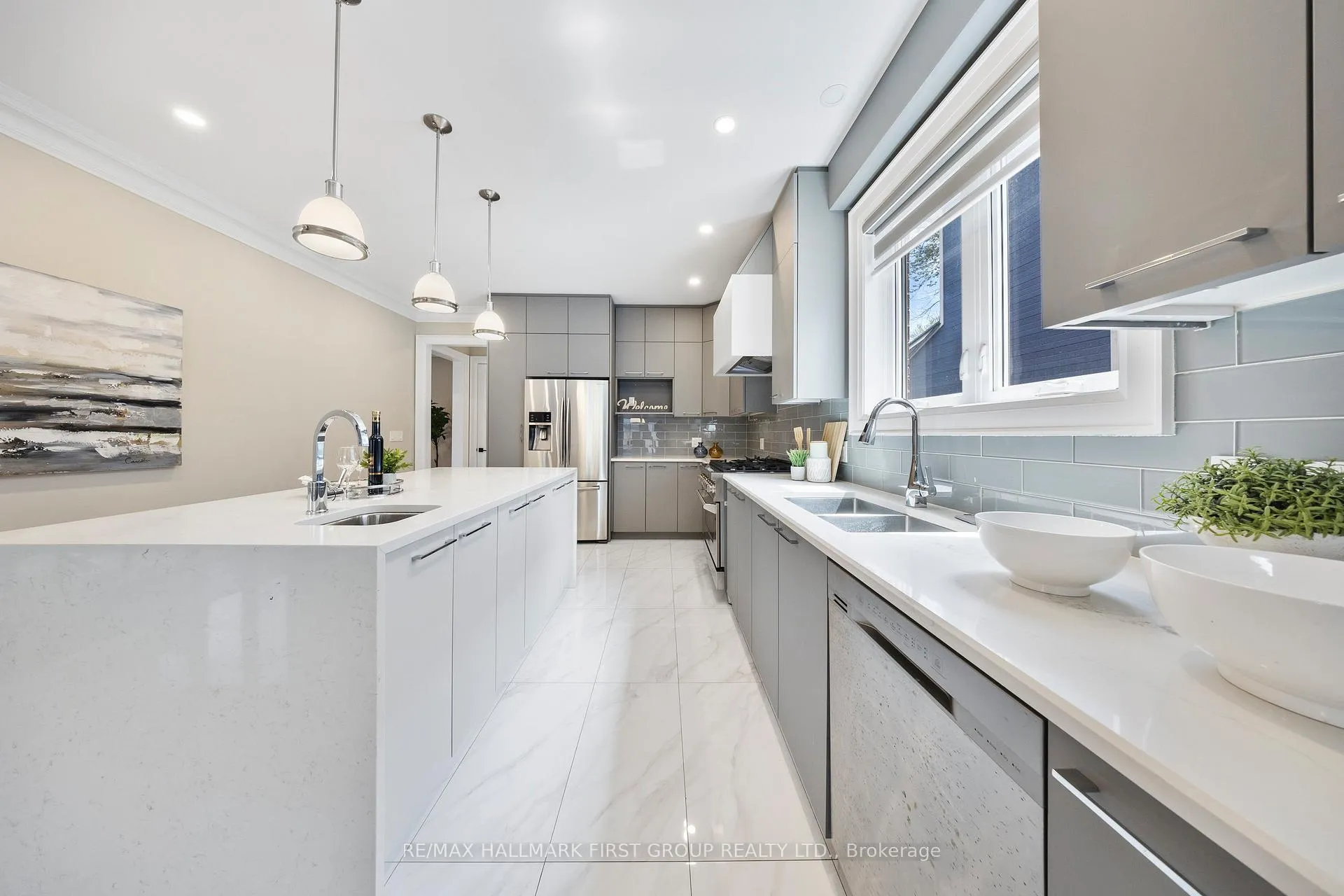 Photo 13 of 732 Hillview Crescent, Pickering, West Shore — HOMEH