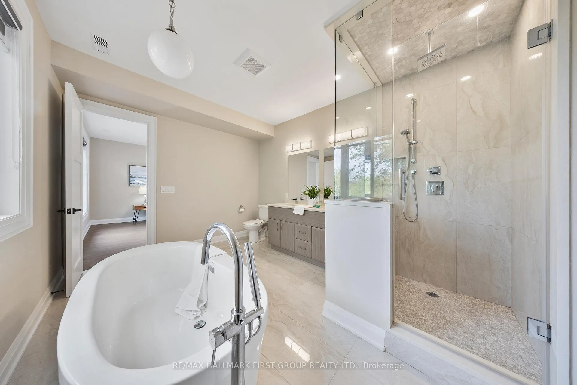 Photo 22 of 732 Hillview Crescent, Pickering, West Shore — HOMEH