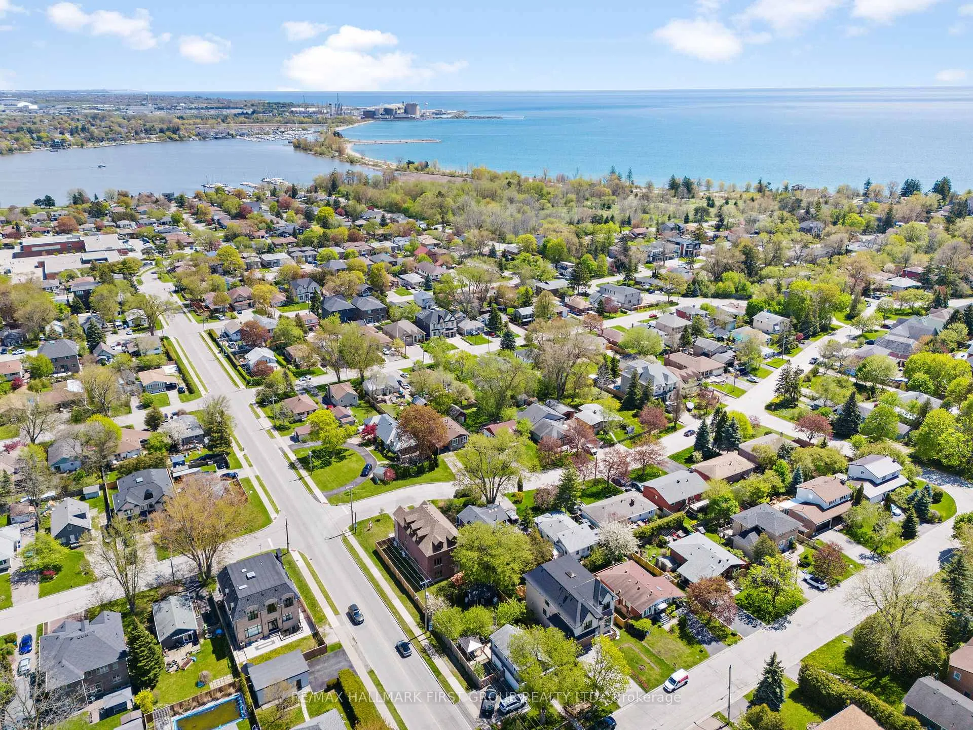 Photo 47 of 732 Hillview Crescent, Pickering, West Shore — HOMEH