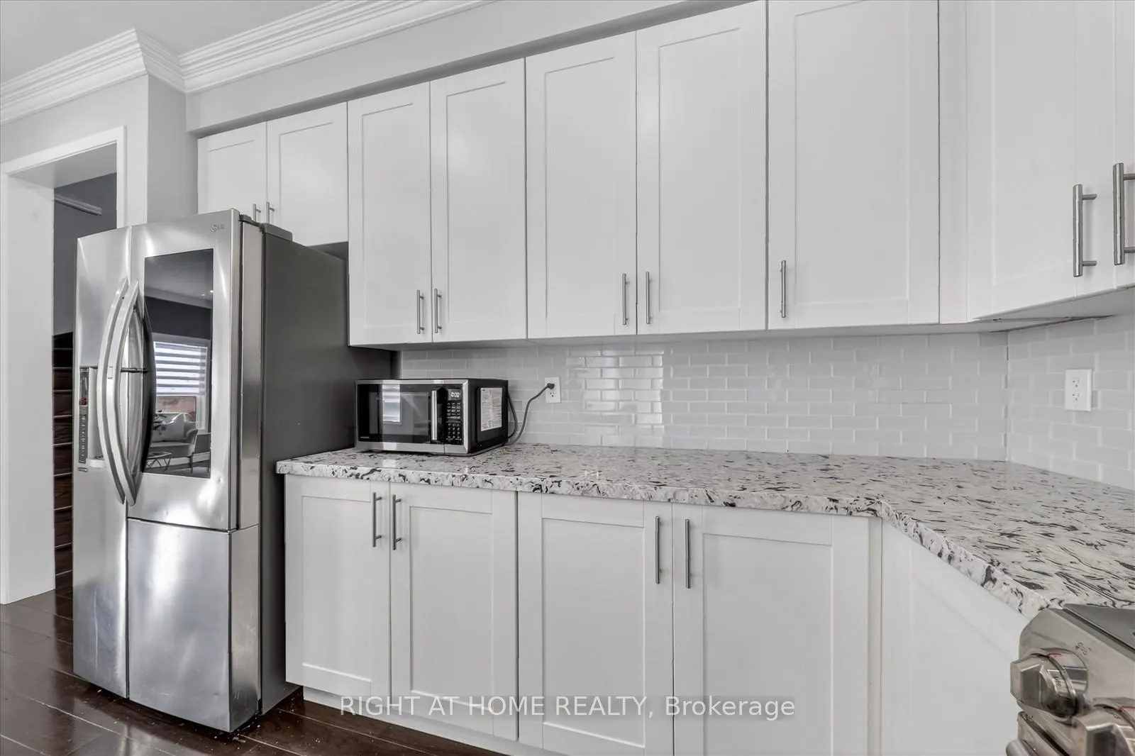 Photo 13 of 63 Henry Smith Avenue, Clarington, Bowmanville — HOMEH