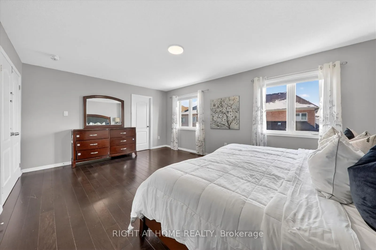 Photo 21 of 63 Henry Smith Avenue, Clarington, Bowmanville — HOMEH