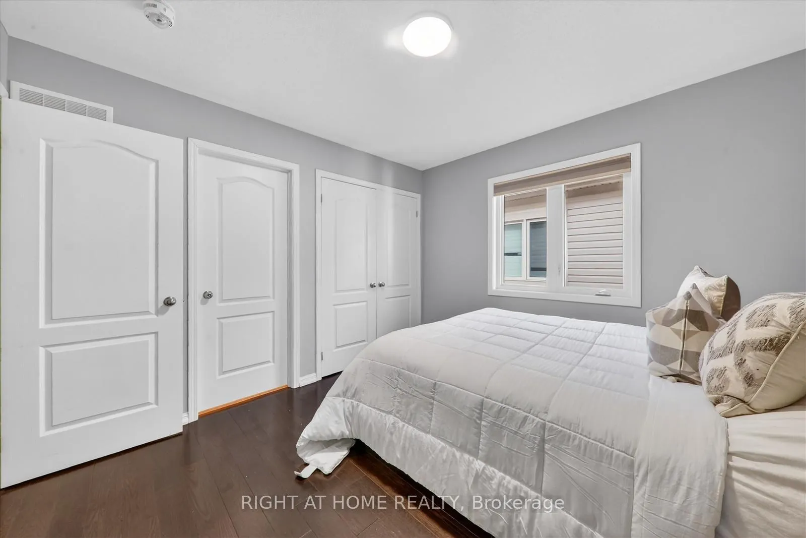 Photo 26 of 63 Henry Smith Avenue, Clarington, Bowmanville — HOMEH