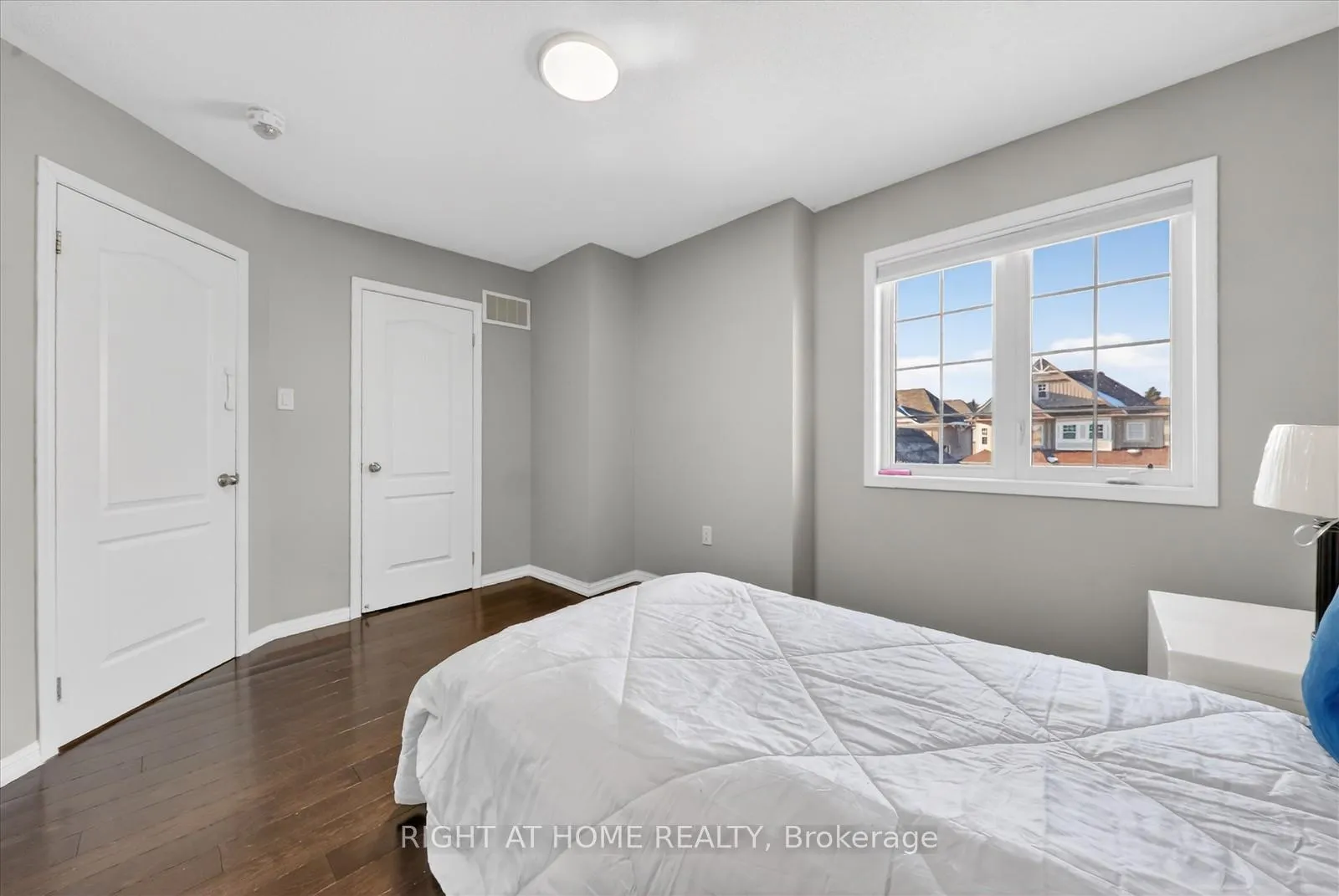 Photo 30 of 63 Henry Smith Avenue, Clarington, Bowmanville — HOMEH
