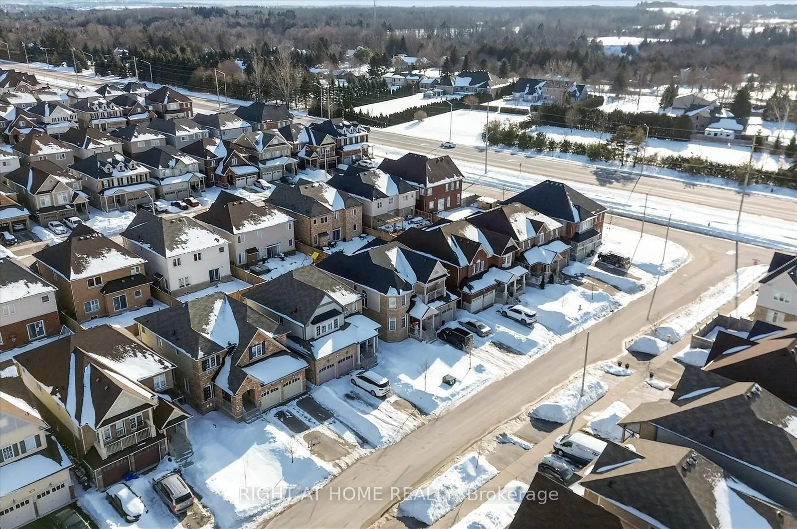 Photo 46 of 63 Henry Smith Avenue, Clarington, Bowmanville — HOMEH