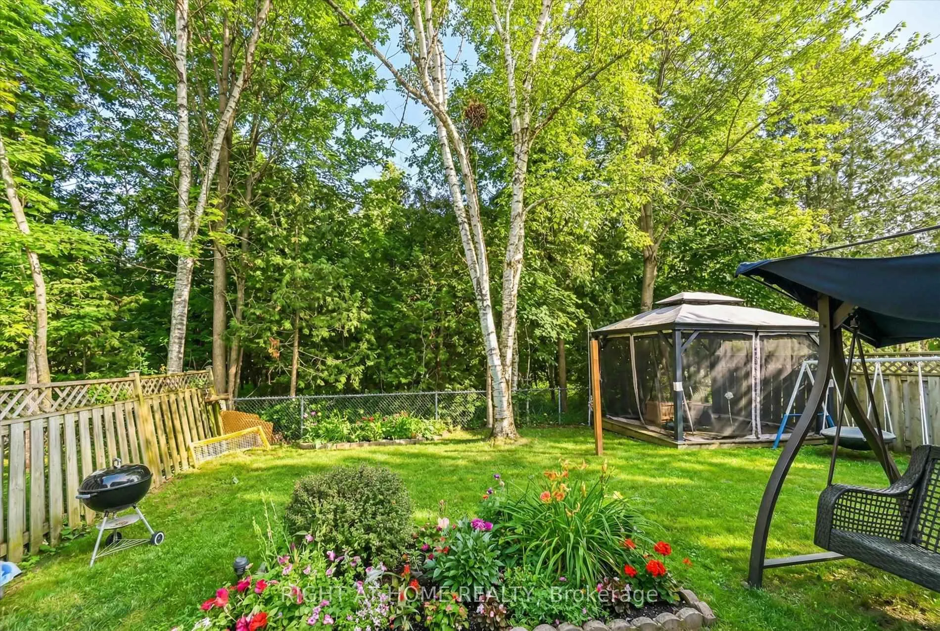 Photo 35 of 39 Devondale Street, Clarington, Courtice — HOMEH