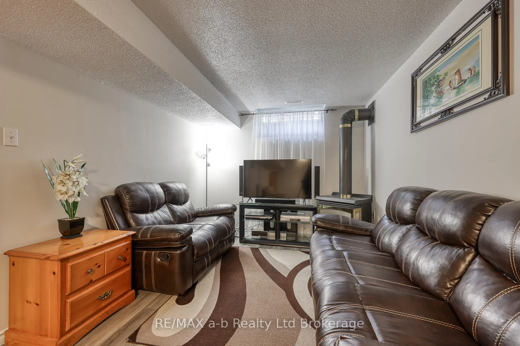 Photo 10 of 94 D'aubigny Road, Brantford — HOMEH