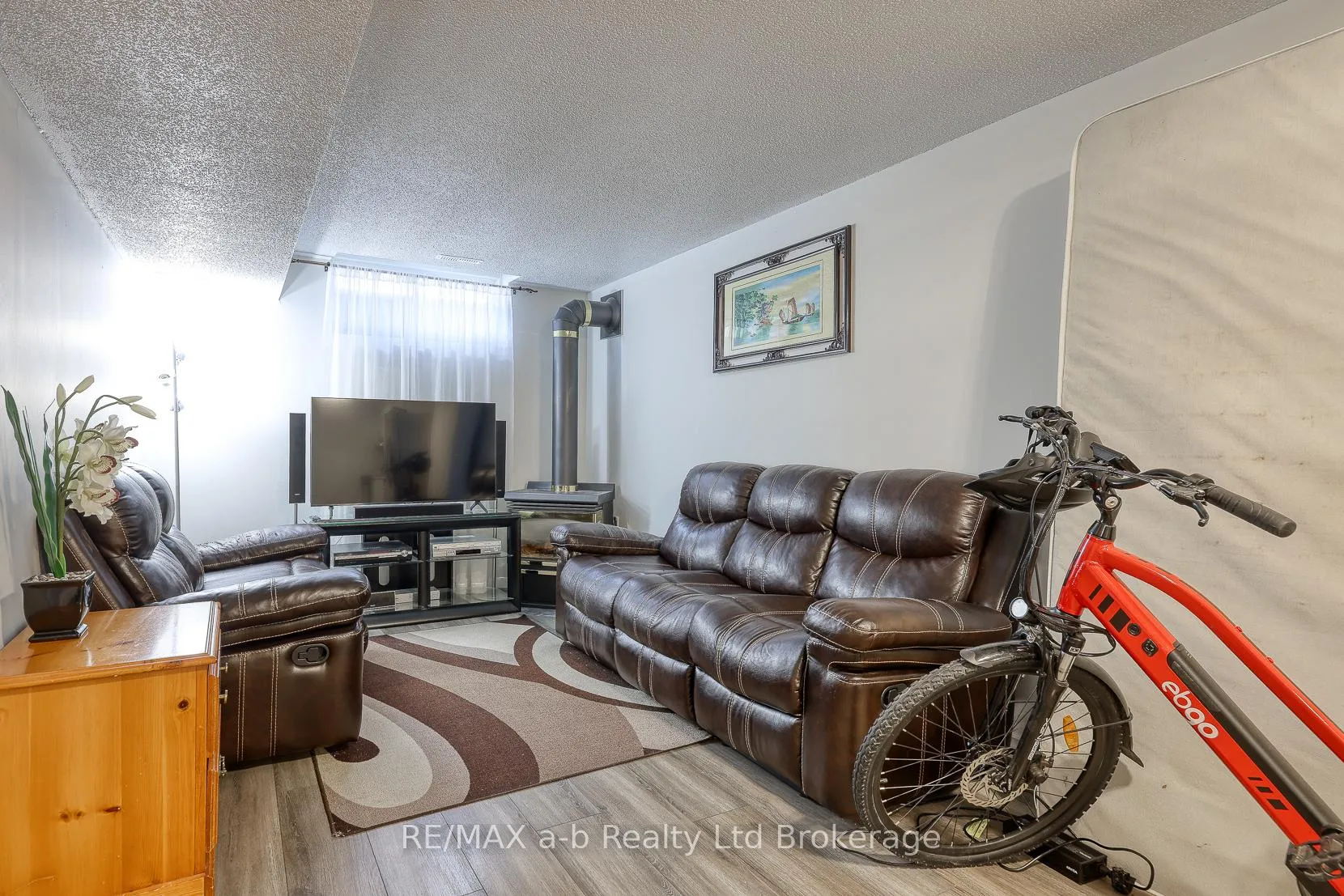 Photo 14 of 94 D'aubigny Road, Brantford — HOMEH