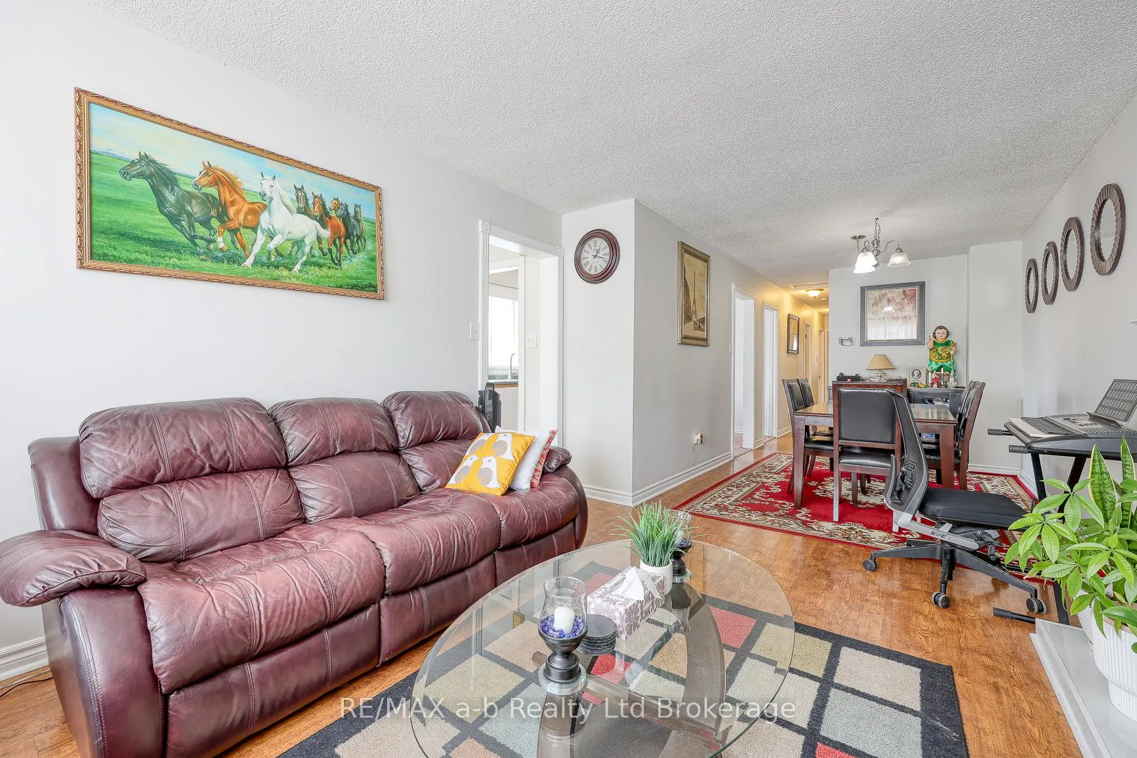 Photo 21 of 94 D'aubigny Road, Brantford — HOMEH