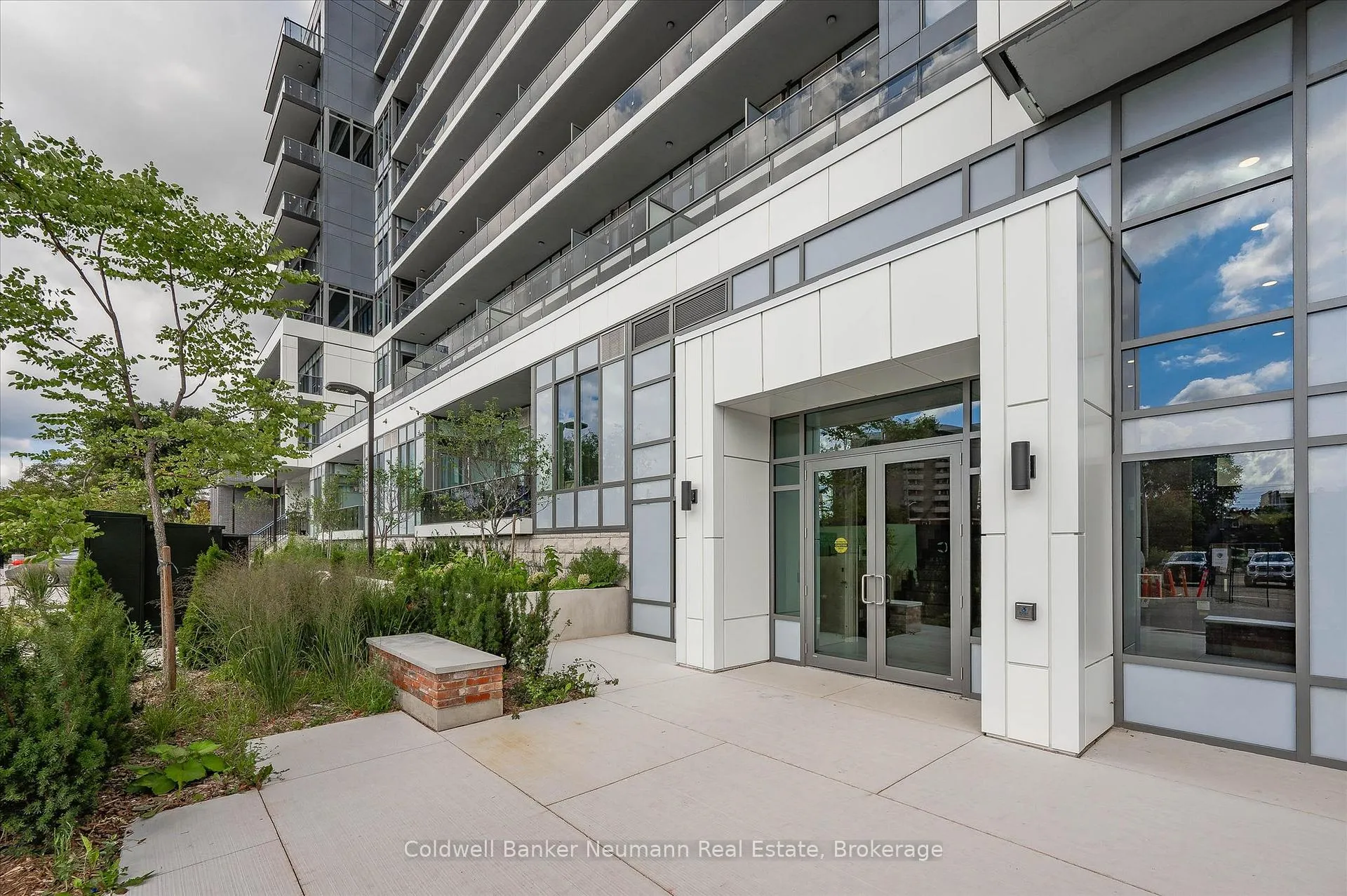 Photo 3 of Unit 708, 73 Arthur Street S, Guelph, St. Patrick's Ward — HOMEH