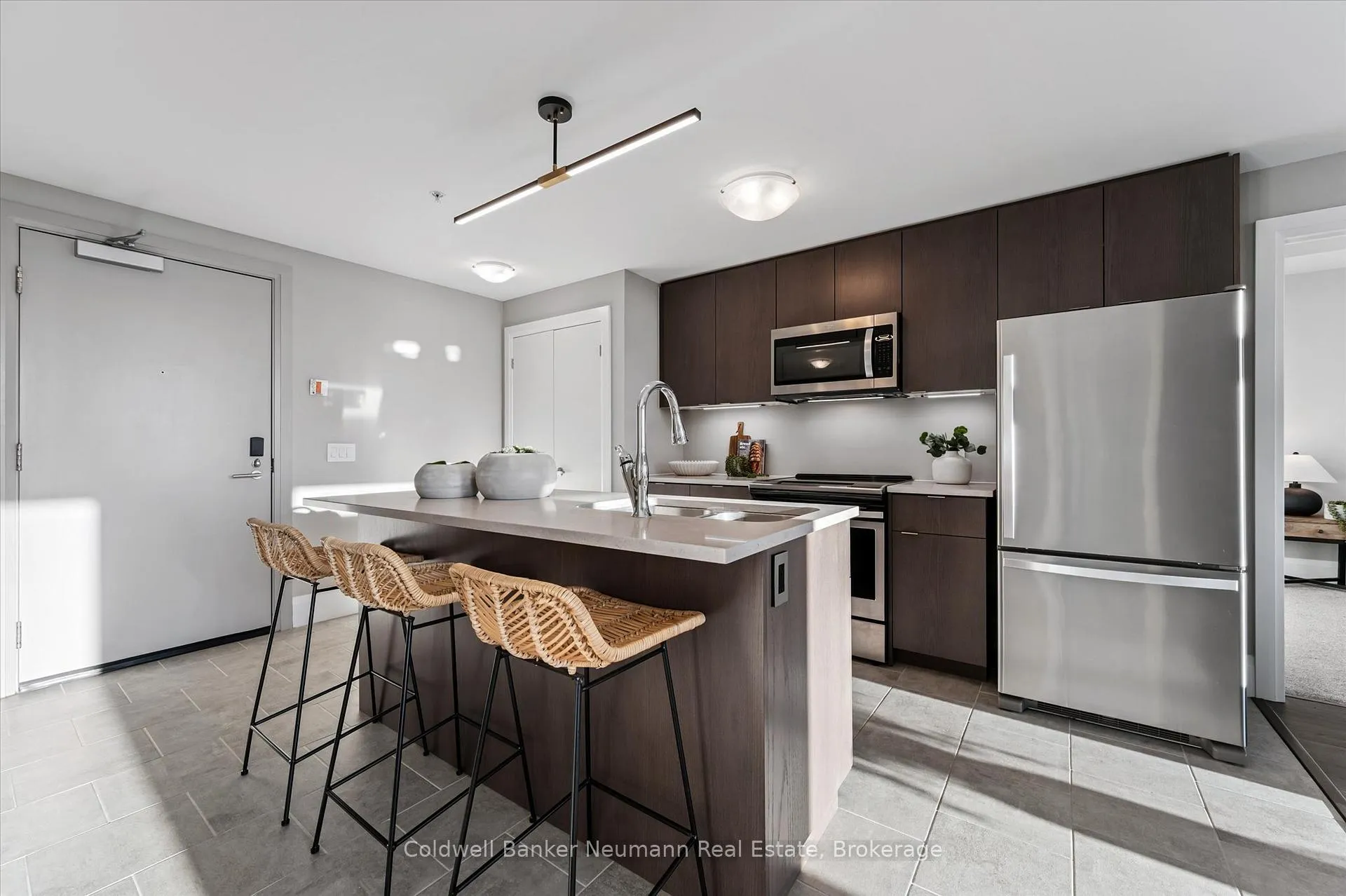 Photo 10 of Unit 708, 73 Arthur Street S, Guelph, St. Patrick's Ward — HOMEH