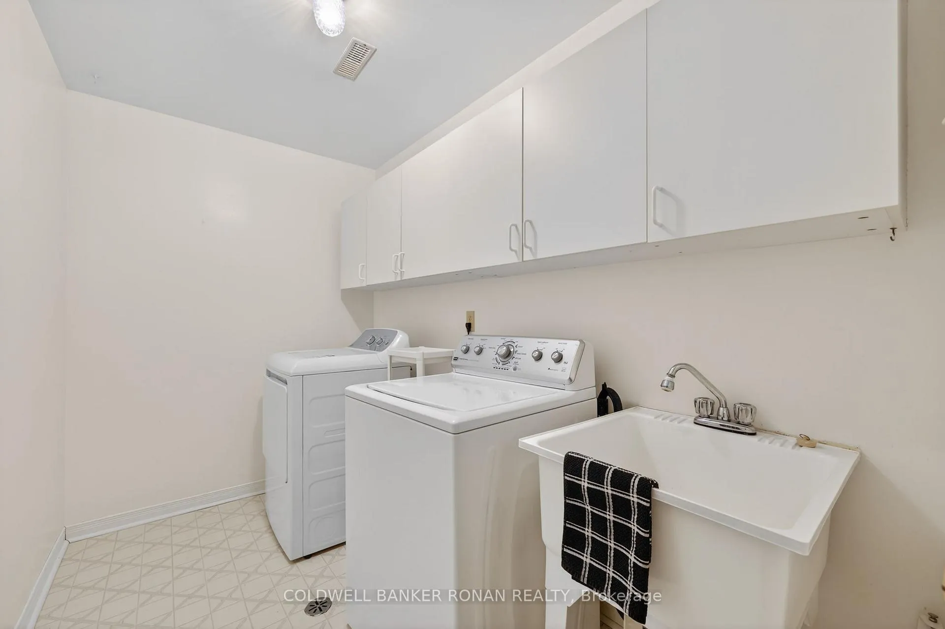 Photo 34 of 148 Green Briar Road, New Tecumseth, Rural New Tecumseth — HOMEH