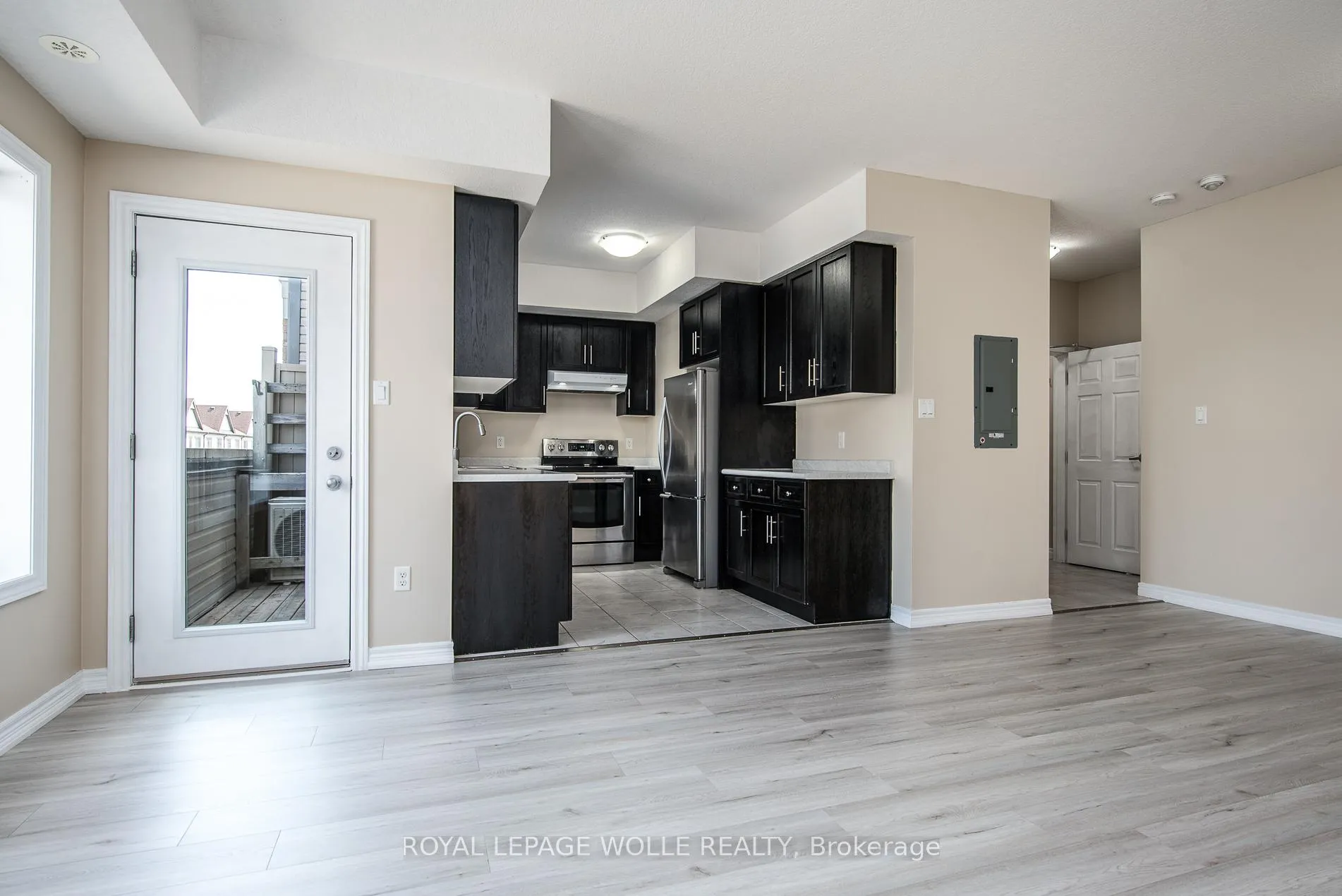 Photo 5 of Unit H3, 70 Willowrun Drive, Kitchener — HOMEH