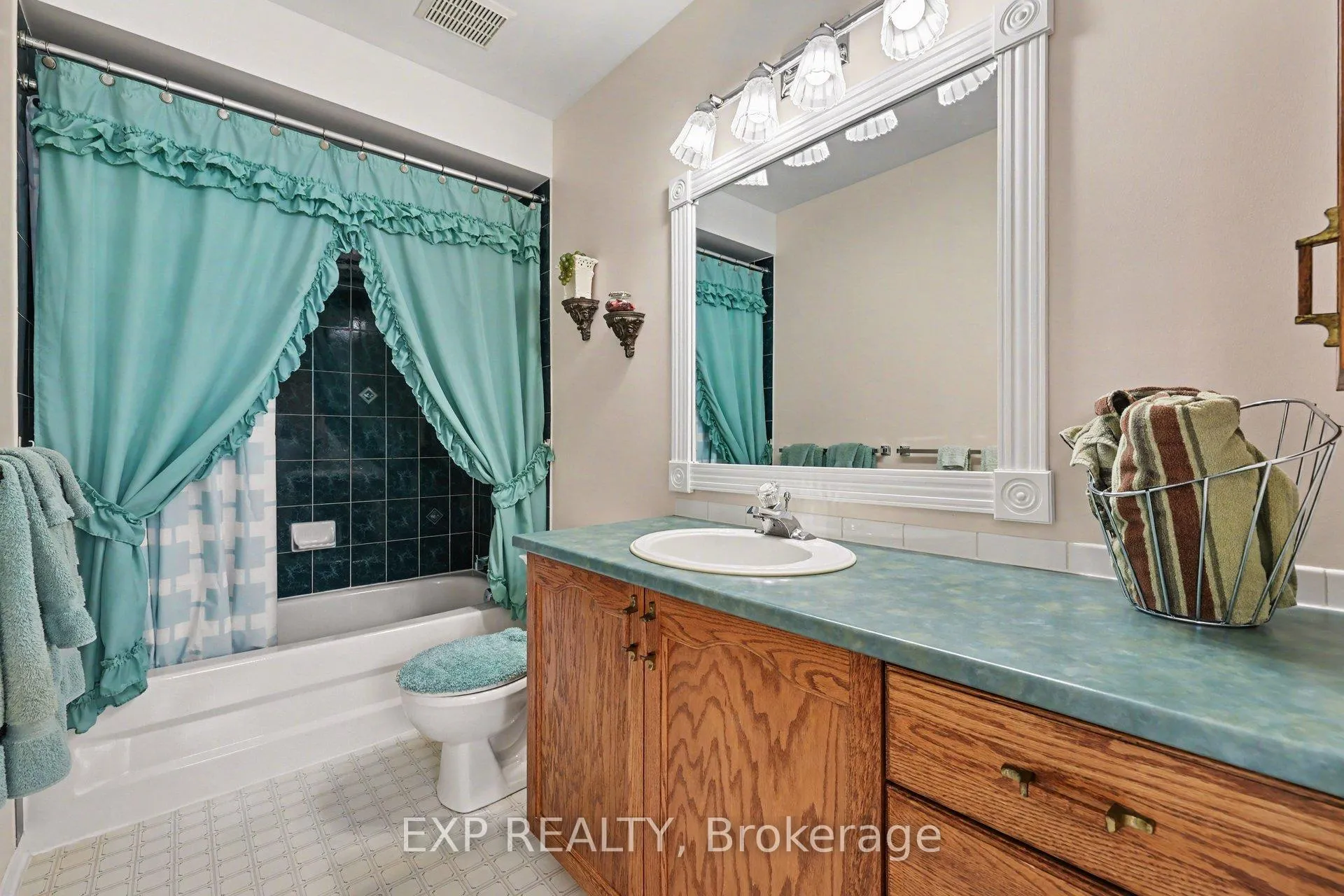 Photo 24 of 176 Windhurst Drive, Ottawa, Barrhaven East — HOMEH