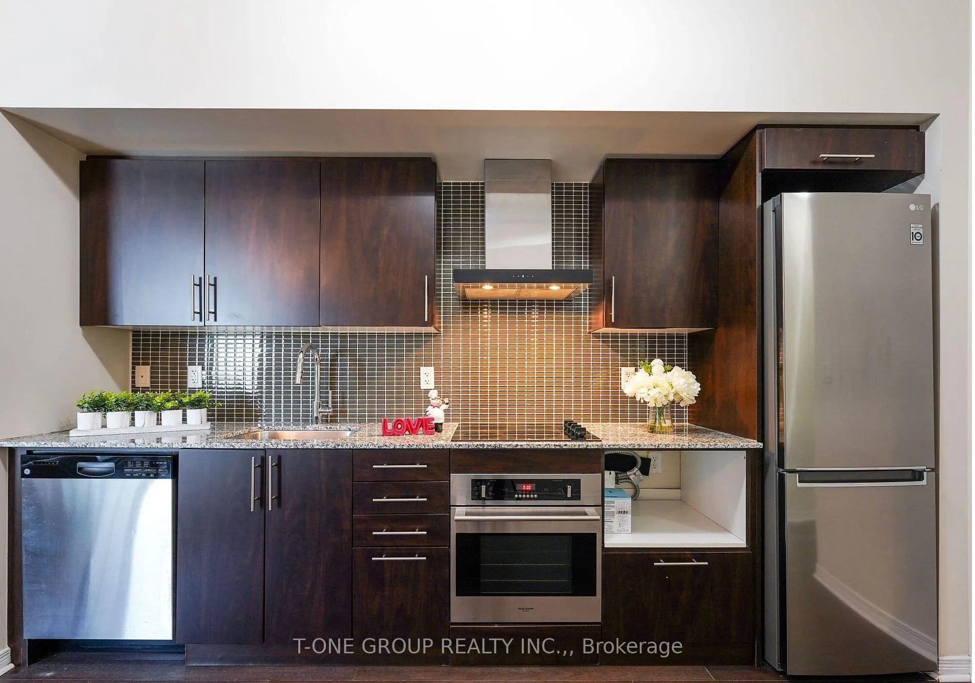 Photo 7 of Unit 1511, 352 Front Street W, Toronto, Waterfront Communities — HOMEH
