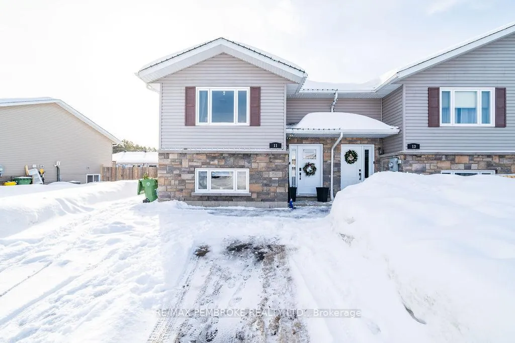 Photo 1 of 11 William Thomas Drive, Petawawa — HOMEH