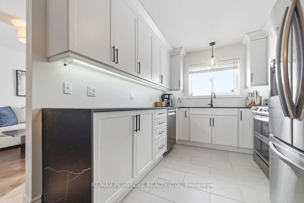 Photo 11 of 11 William Thomas Drive, Petawawa — HOMEH