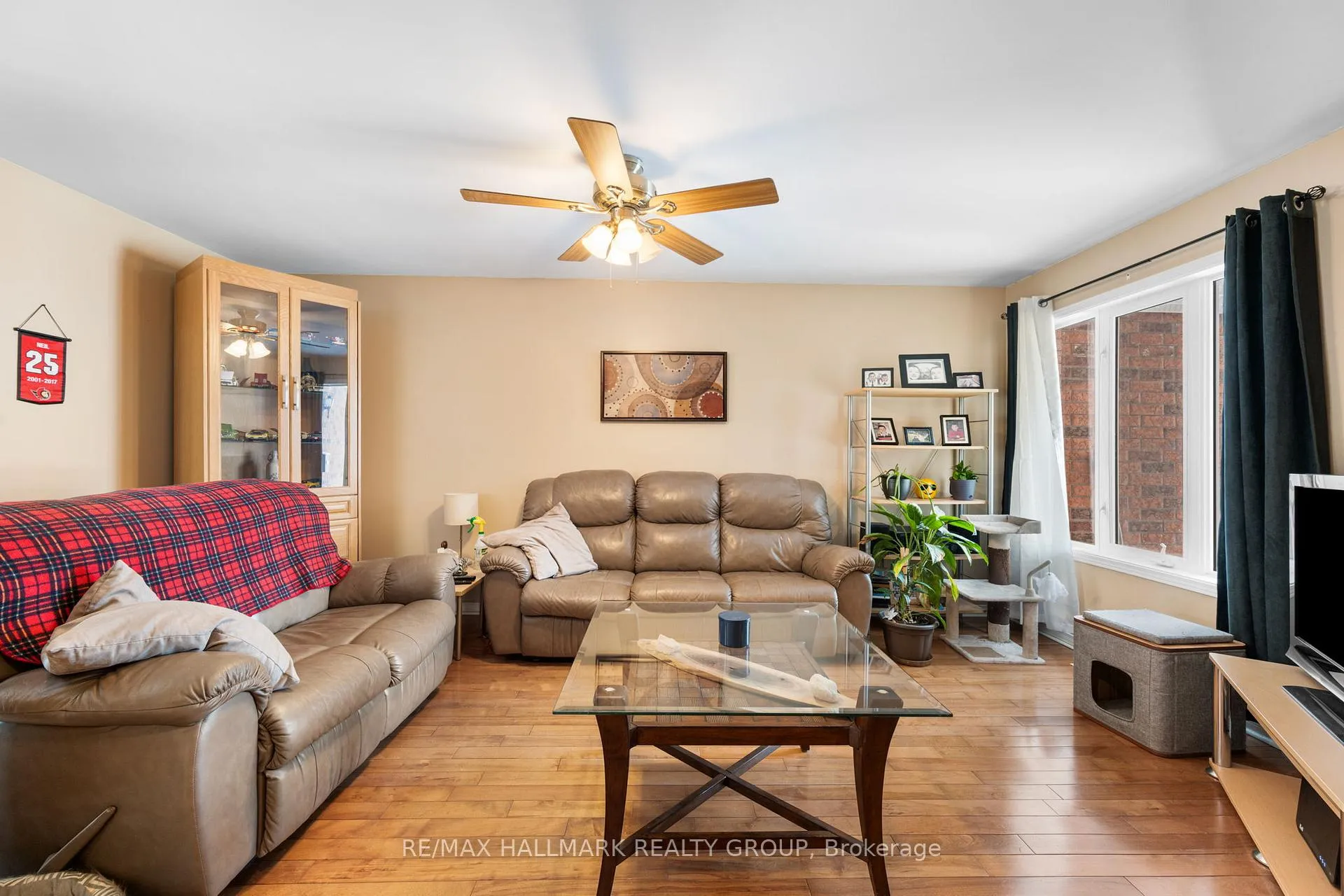 Photo 6 of 857 Nesting Way NW, Ottawa, Fallingbrook/Gardenway South — HOMEH
