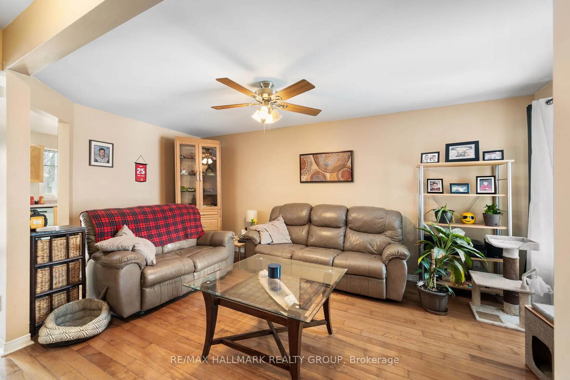 Photo 8 of 857 Nesting Way NW, Ottawa, Fallingbrook/Gardenway South — HOMEH