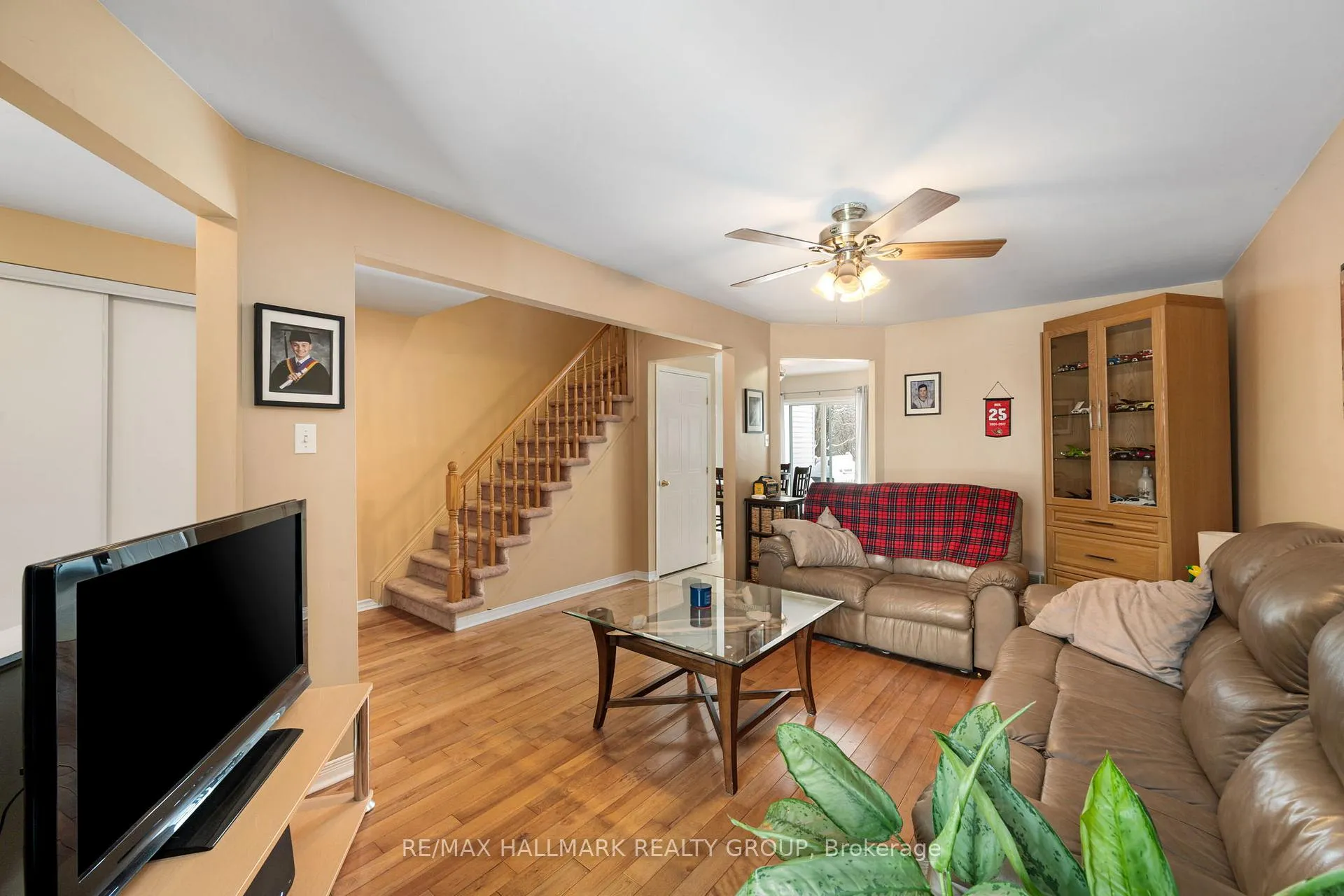 Photo 9 of 857 Nesting Way NW, Ottawa, Fallingbrook/Gardenway South — HOMEH