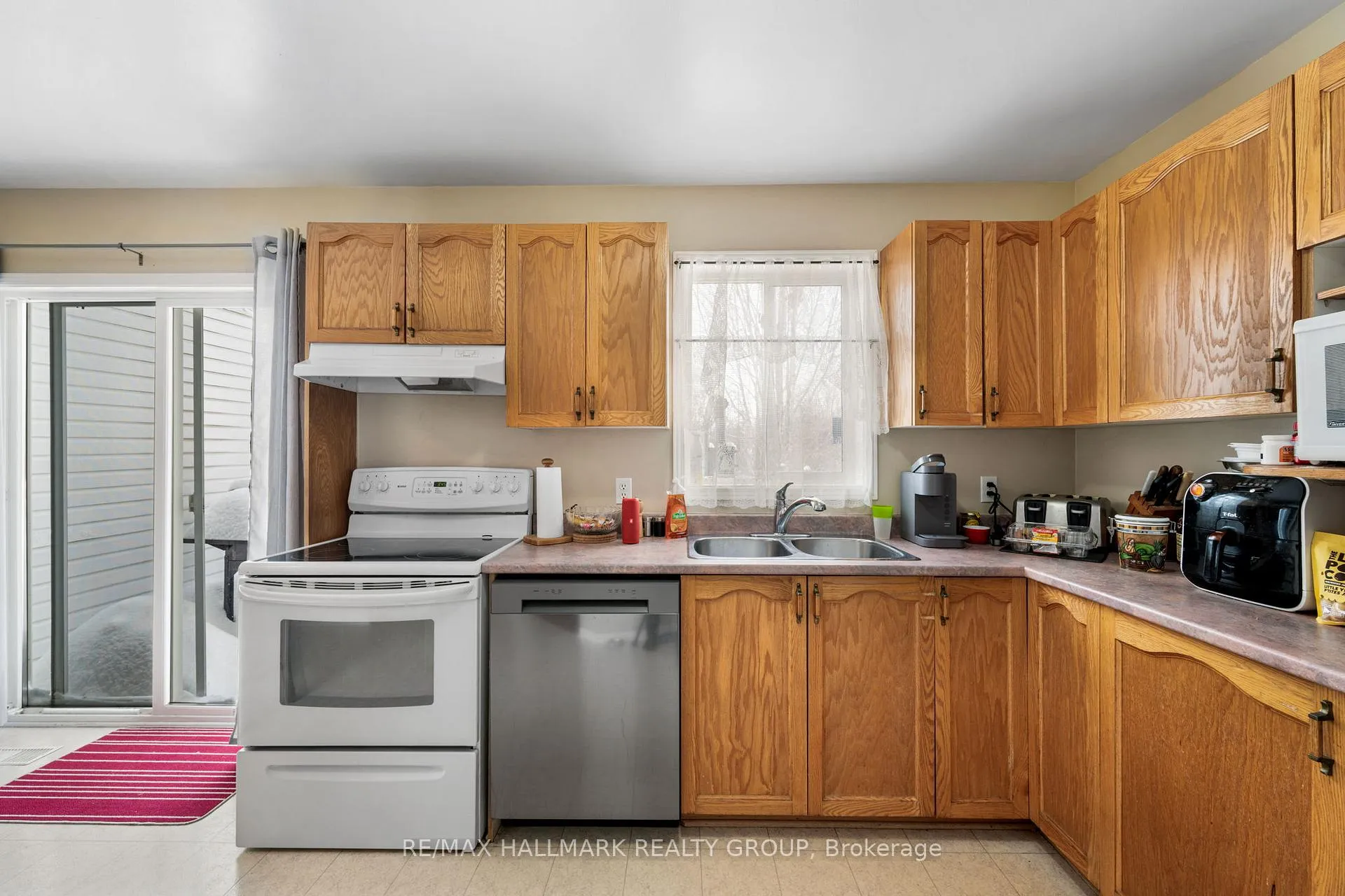 Photo 20 of 857 Nesting Way NW, Ottawa, Fallingbrook/Gardenway South — HOMEH