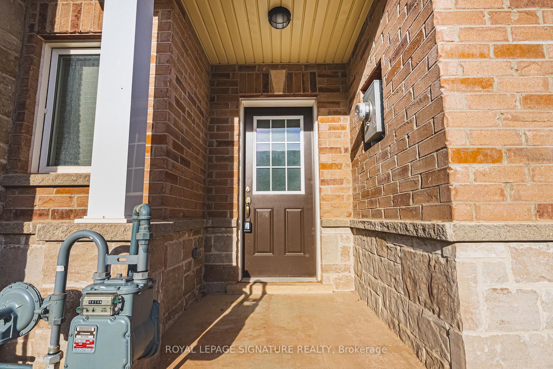 Photo 2 of 151 Sonoma Lane, Hamilton, Winona — HOMEH