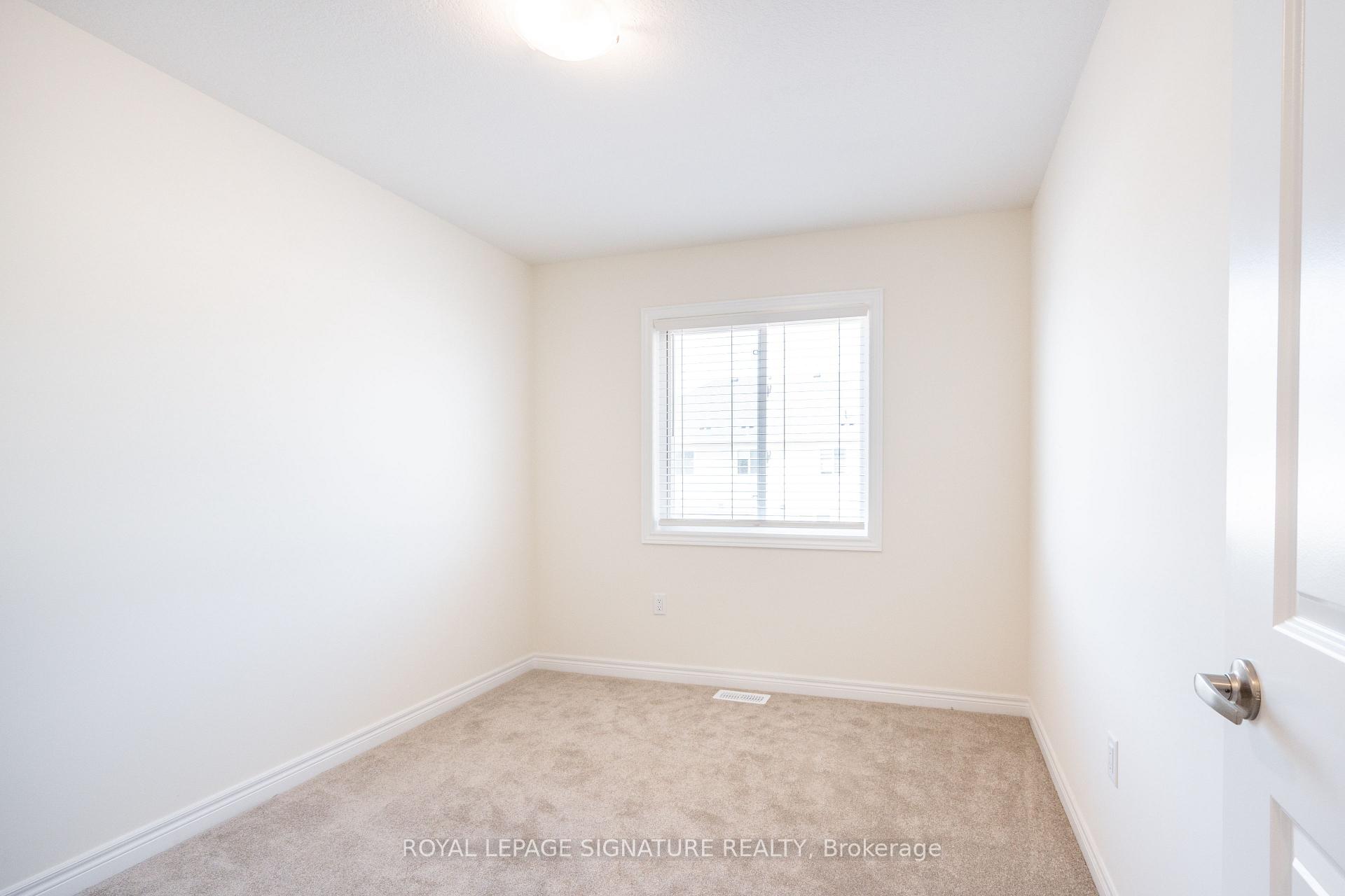 Photo 12 of 151 Sonoma Lane, Hamilton, Winona — HOMEH