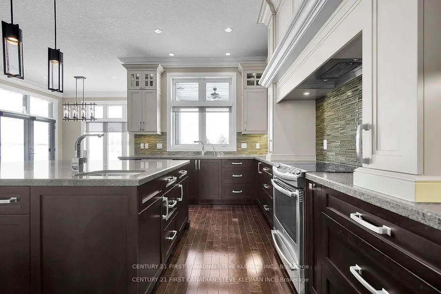 Photo 12 of 1185 Sunningdale Road W, London, North S — HOMEH