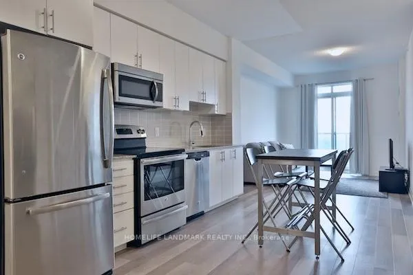 Photo 6 of Unit 1727, 7161 Yonge Street, Markham, Thornhill — HOMEH