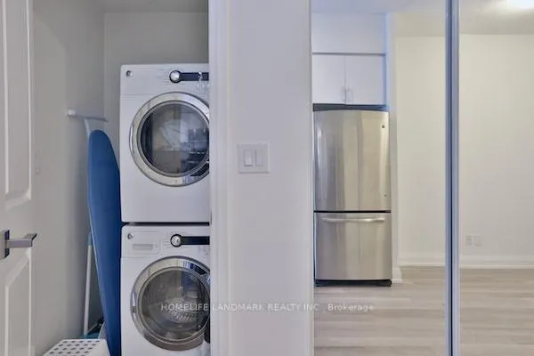 Photo 10 of Unit 1727, 7161 Yonge Street, Markham, Thornhill — HOMEH