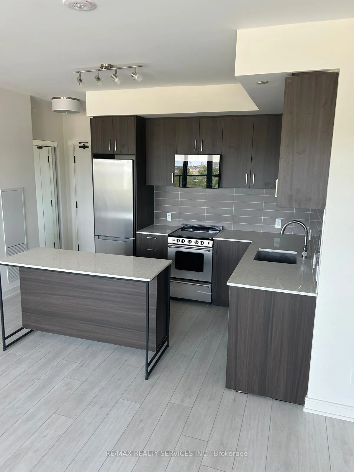 Photo 6 of Unit 508, 8010 Derry Road, Milton, Coates — HOMEH