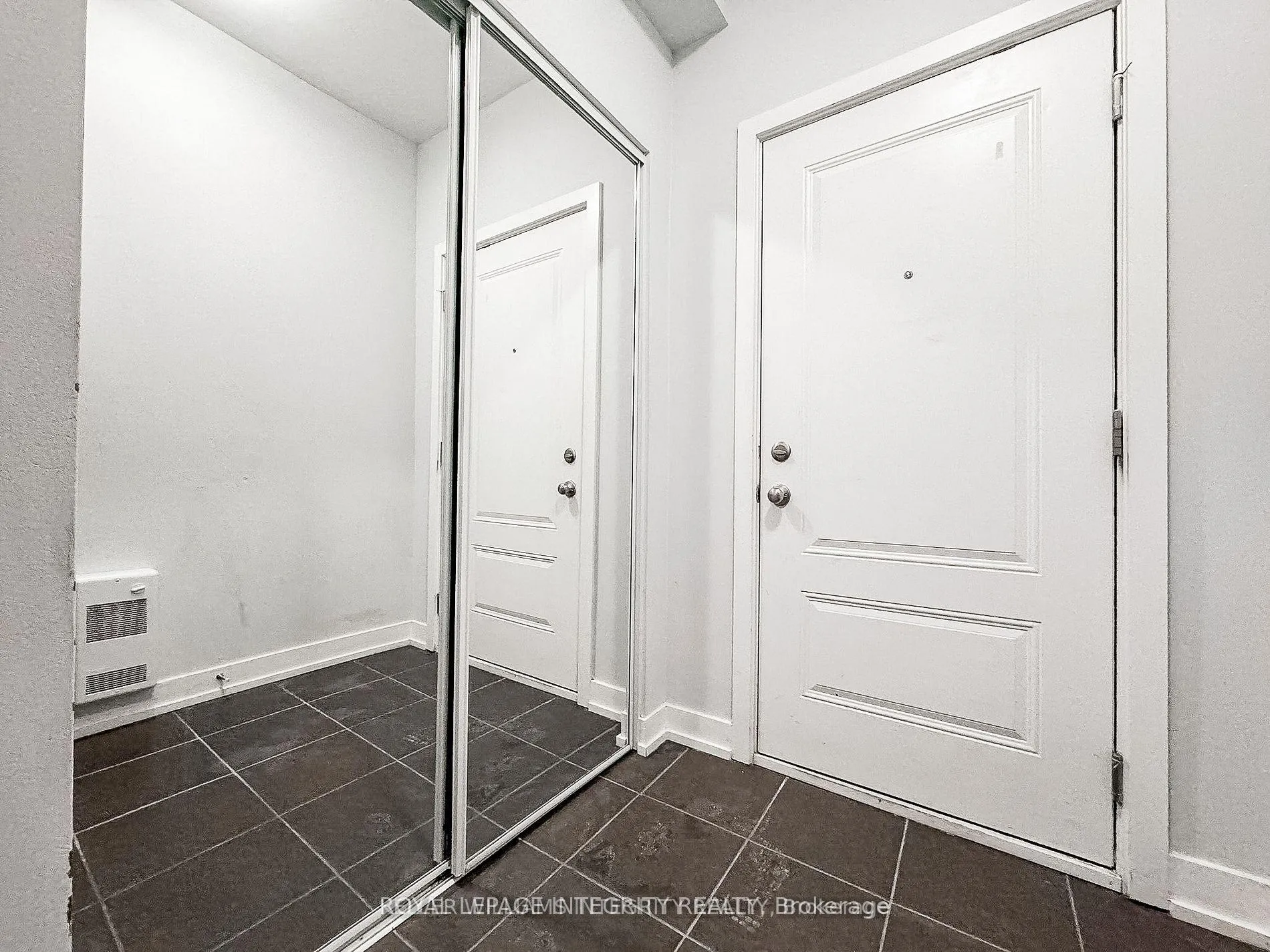 Photo 5 of Unit 82, 994 Chapman Mills Drive, Ottawa, Barrhaven - Heritage Park — HOMEH