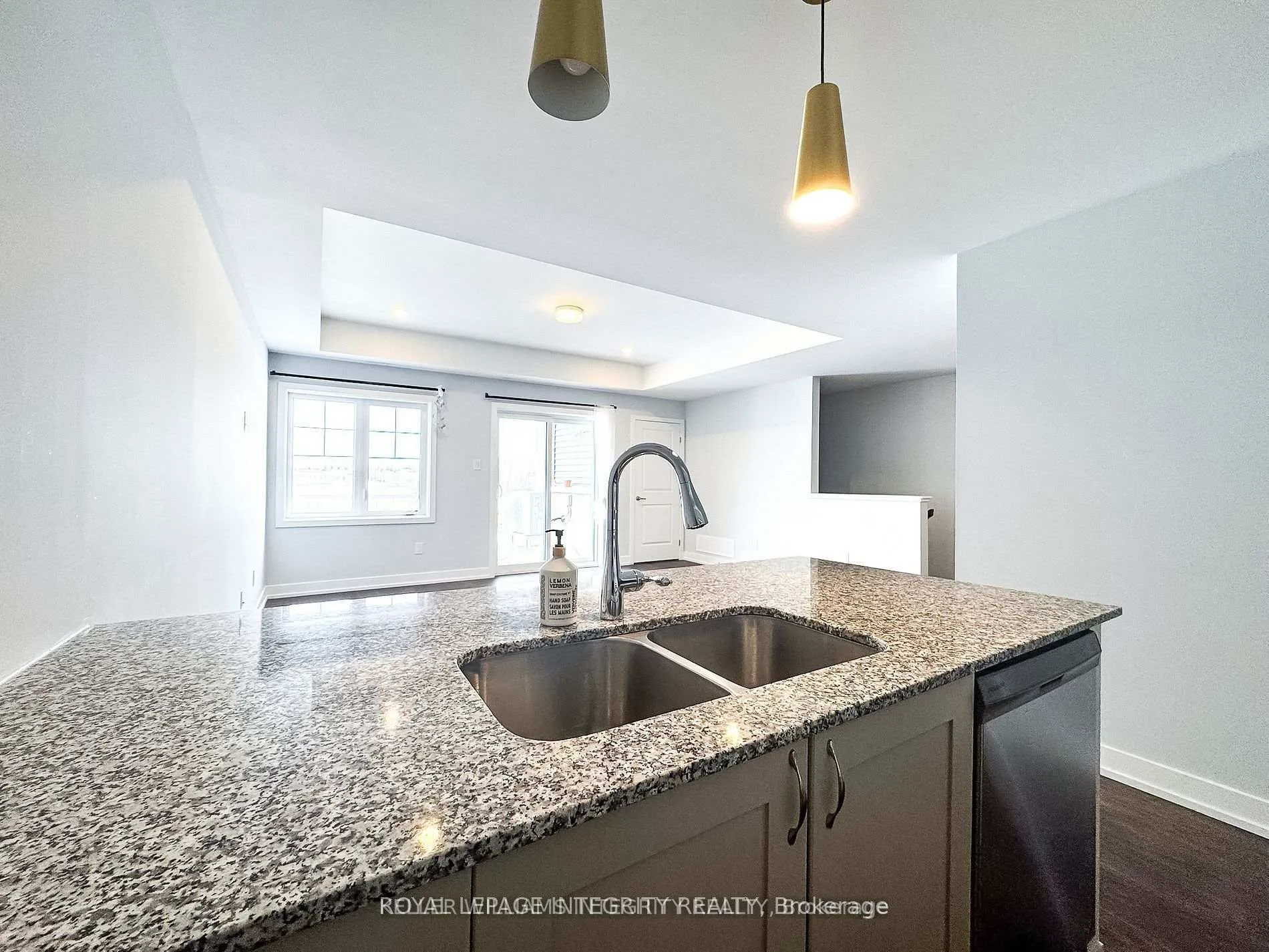 Photo 11 of Unit 82, 994 Chapman Mills Drive, Ottawa, Barrhaven - Heritage Park — HOMEH