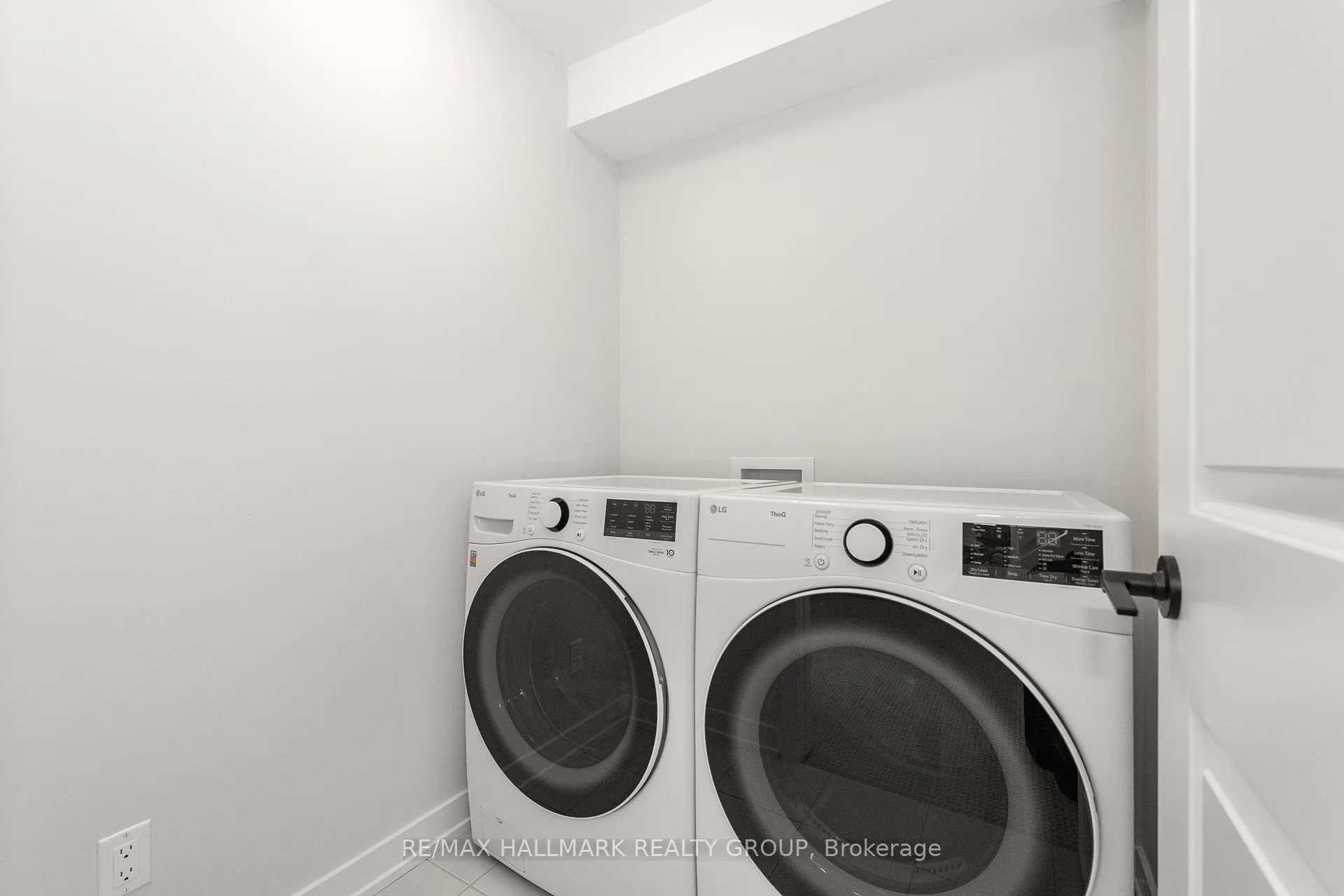 Photo 41 of 2260 Copperhead Street, Ottawa, Mer Bleue/Bradley Estates/Anderson Park — HOMEH