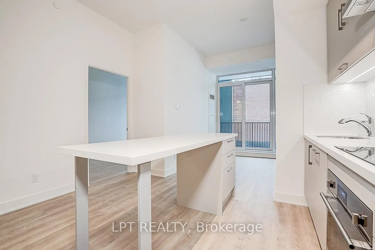 Photo 9 of Unit Suite 914, 56 Andre de Grasse Street, Markham, Unionville — HOMEH