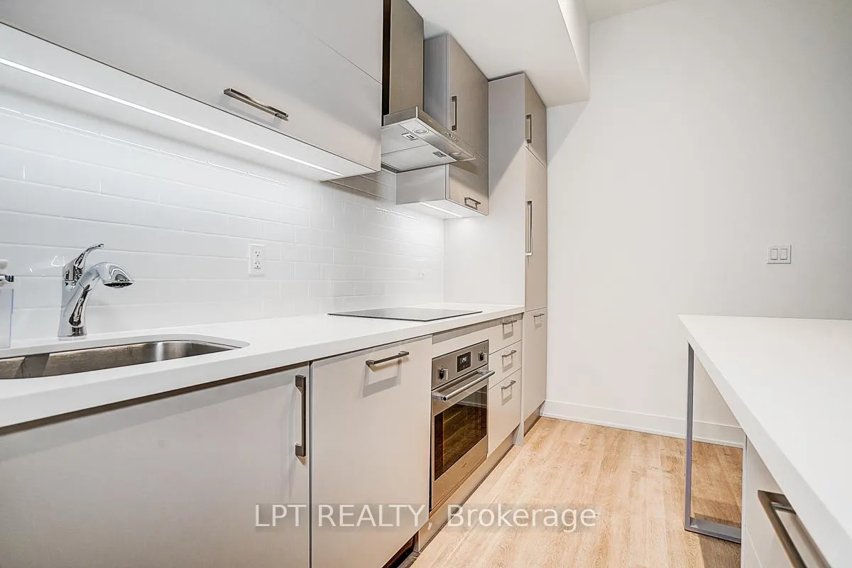 Photo 10 of Unit Suite 914, 56 Andre de Grasse Street, Markham, Unionville — HOMEH