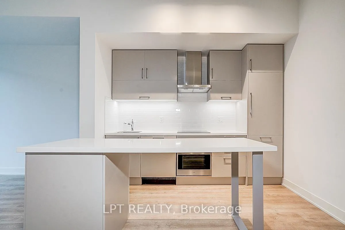 Photo 11 of Unit Suite 914, 56 Andre de Grasse Street, Markham, Unionville — HOMEH