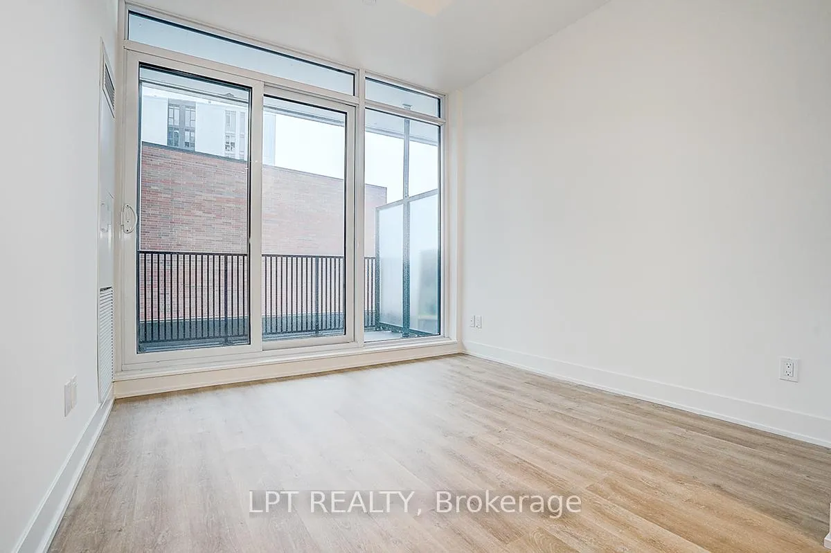 Photo 13 of Unit Suite 914, 56 Andre de Grasse Street, Markham, Unionville — HOMEH