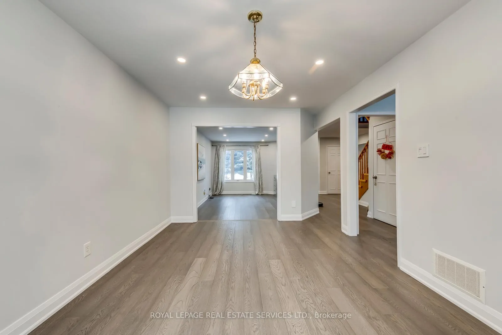 Photo 8 of 68 Nadine Crescent, Markham, Unionville — HOMEH