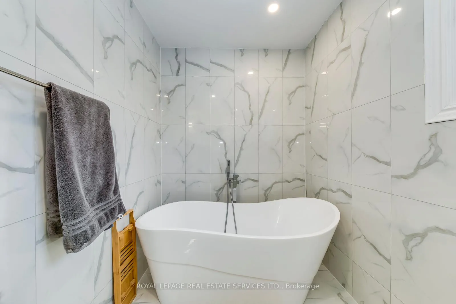 Photo 34 of 68 Nadine Crescent, Markham, Unionville — HOMEH