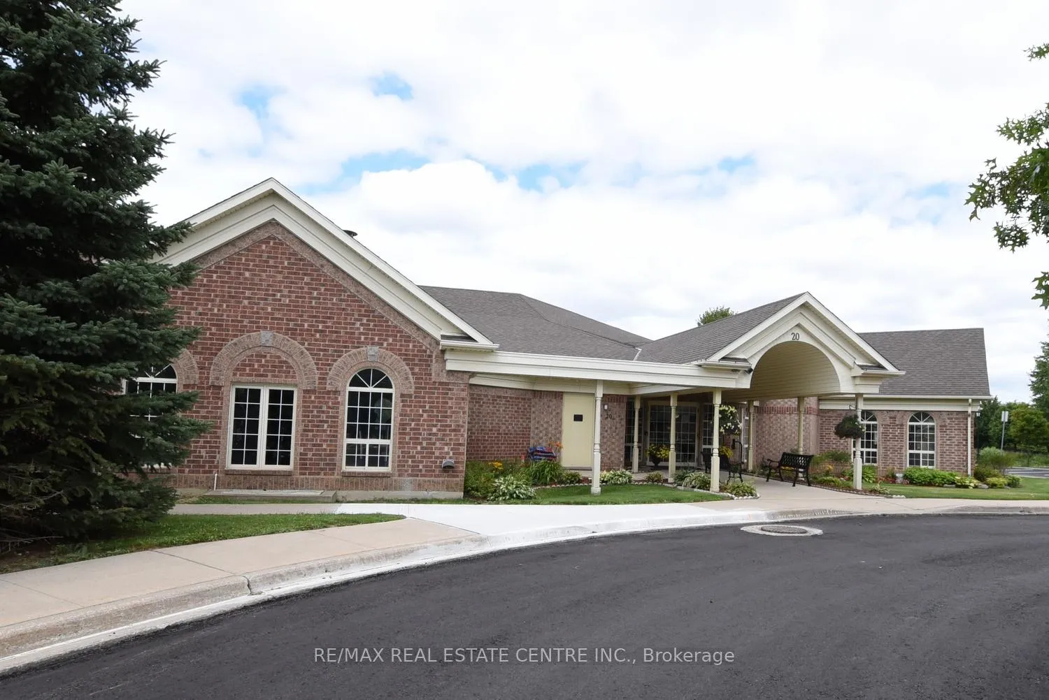 Photo 24 of Unit 2, 60 Natalia Avenue, Hamilton, Mount Hope — HOMEH
