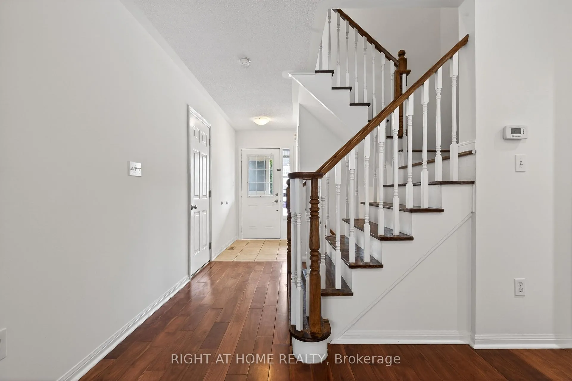 Photo 4 of 4063 Donnic Drive, Burlington, Alton — HOMEH