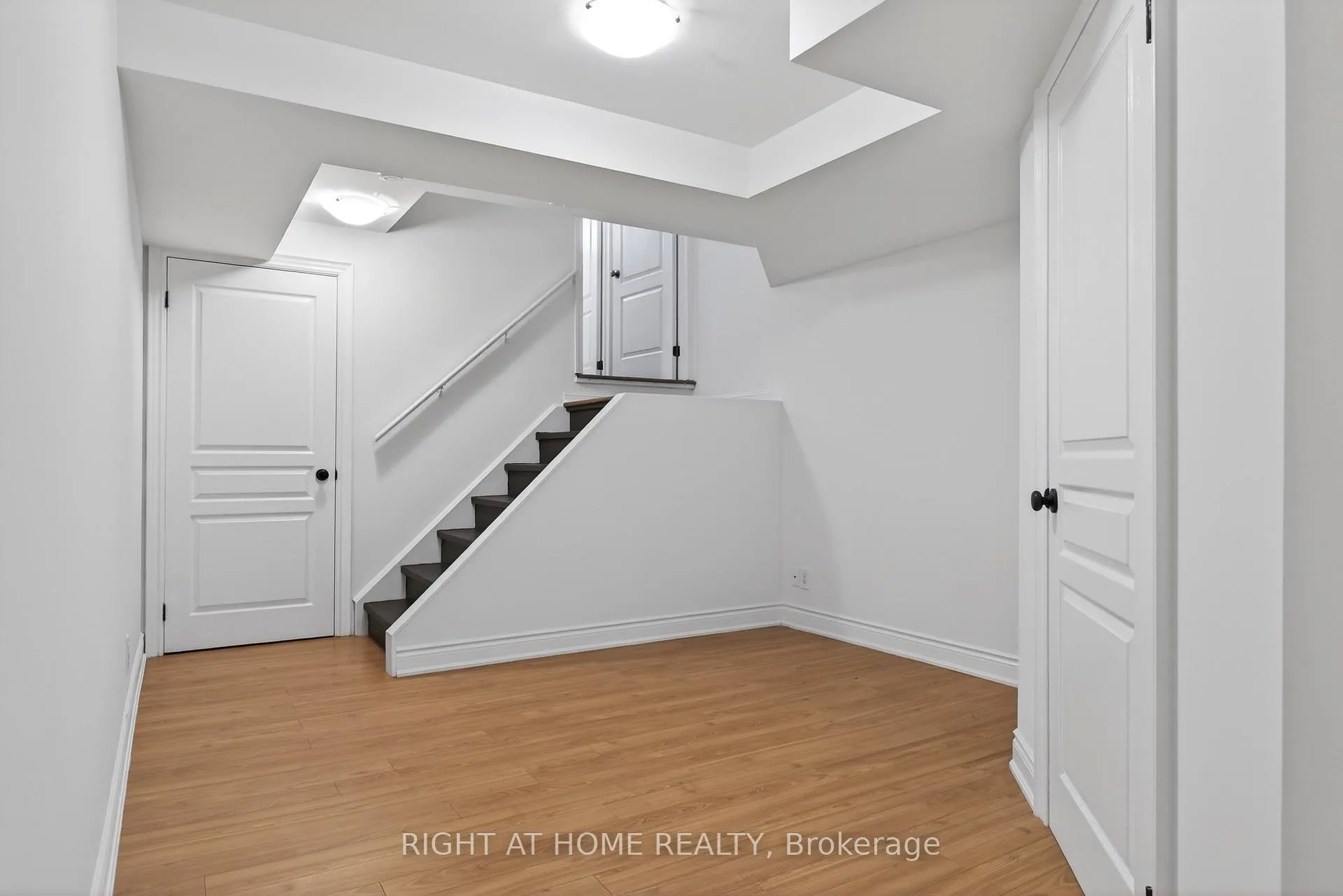 Photo 22 of 4063 Donnic Drive, Burlington, Alton — HOMEH