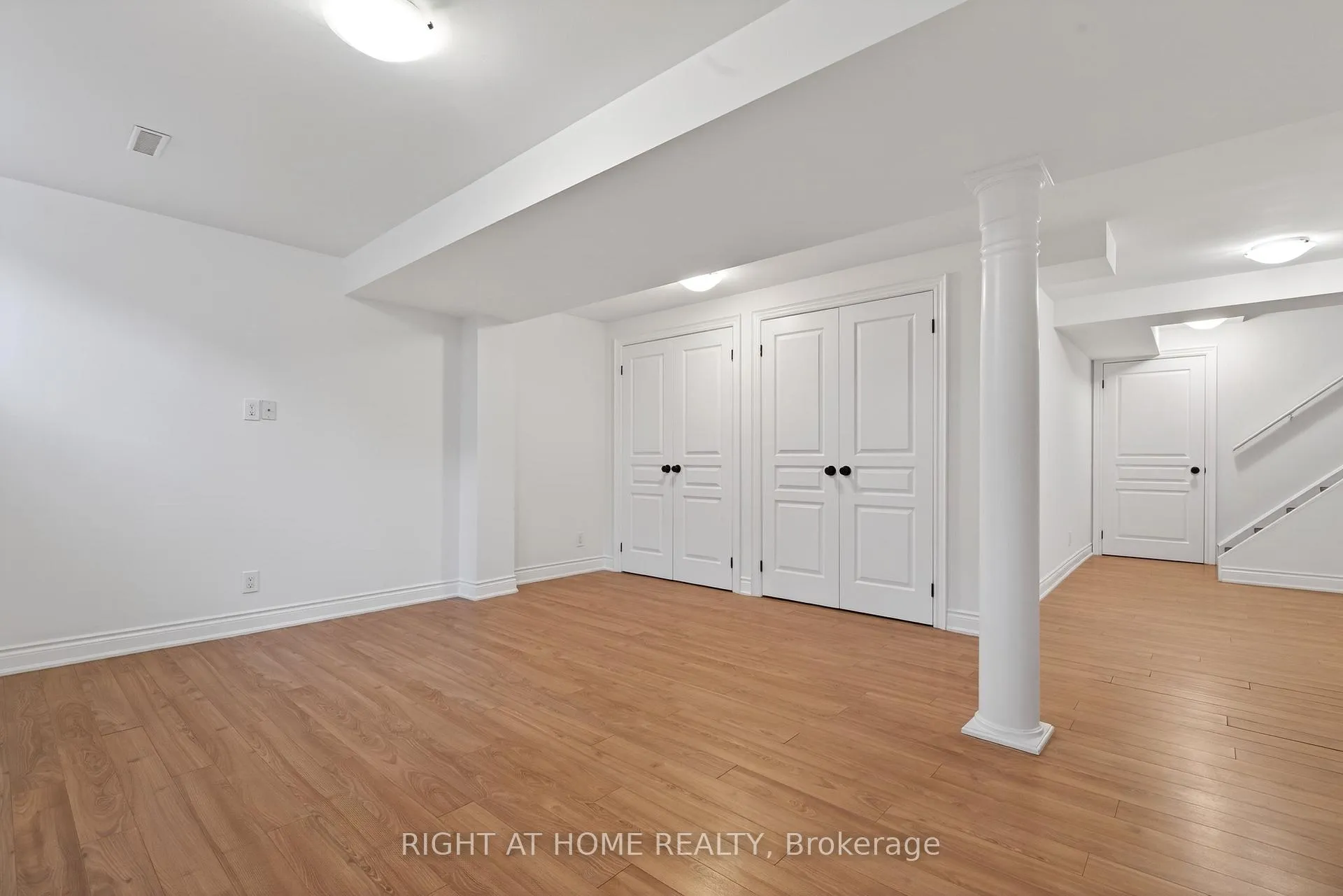 Photo 23 of 4063 Donnic Drive, Burlington, Alton — HOMEH