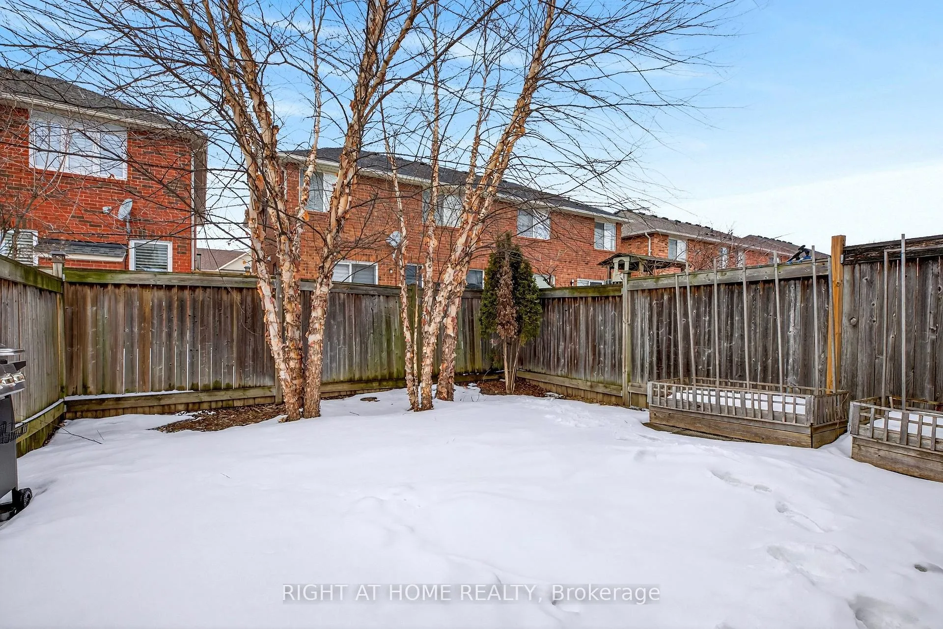 Photo 27 of 4063 Donnic Drive, Burlington, Alton — HOMEH