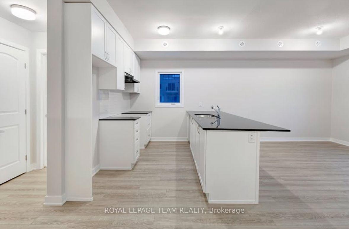 Photo 5 of 945 Mishi Private, Ottawa, CFB Rockcliffe and Area — HOMEH
