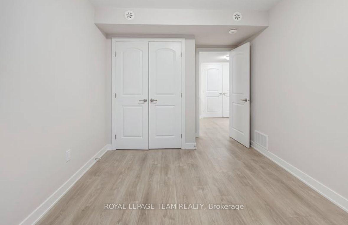 Photo 13 of 945 Mishi Private, Ottawa, CFB Rockcliffe and Area — HOMEH