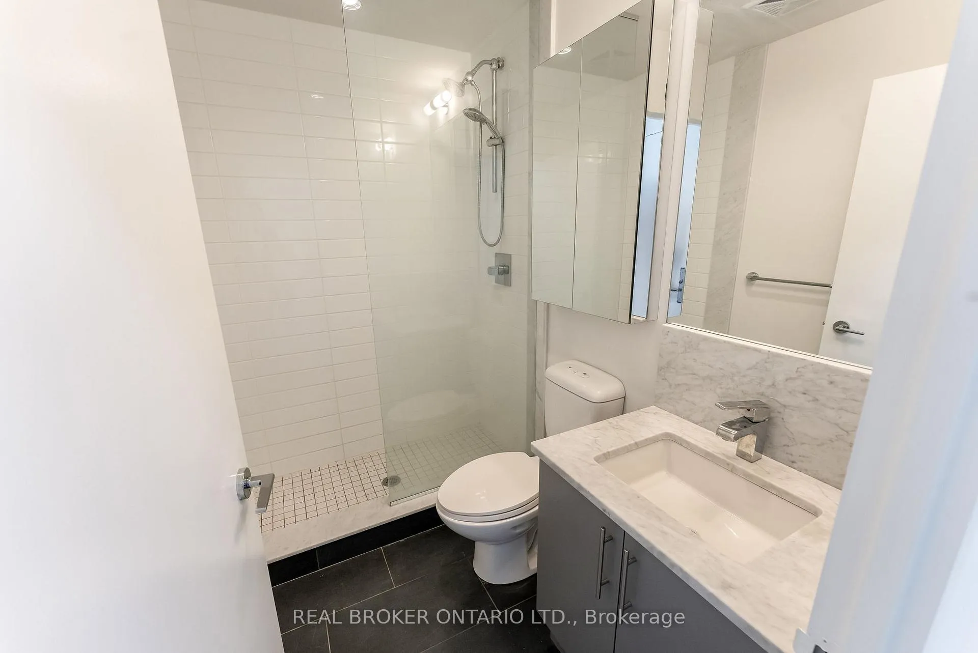 Photo 5 of Unit 1509, 83 Redpath Avenue, Toronto, Mount Pleasant West — HOMEH