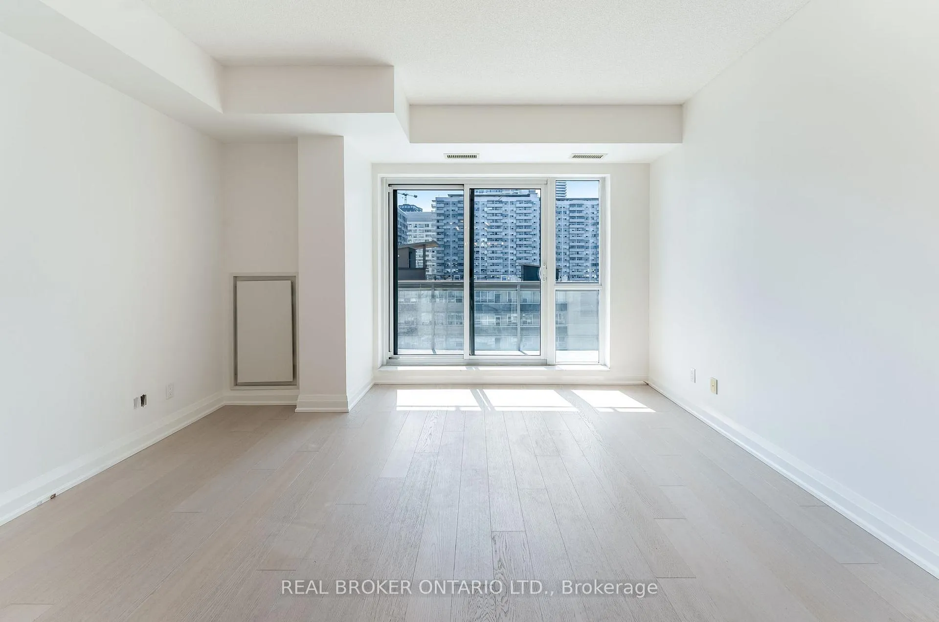 Photo 10 of Unit 1509, 83 Redpath Avenue, Toronto, Mount Pleasant West — HOMEH