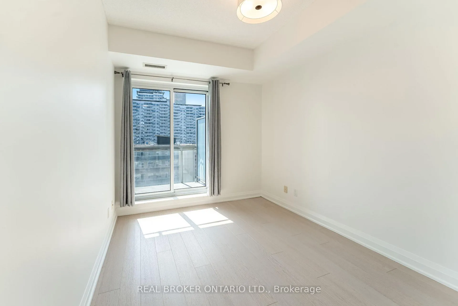 Photo 14 of Unit 1509, 83 Redpath Avenue, Toronto, Mount Pleasant West — HOMEH