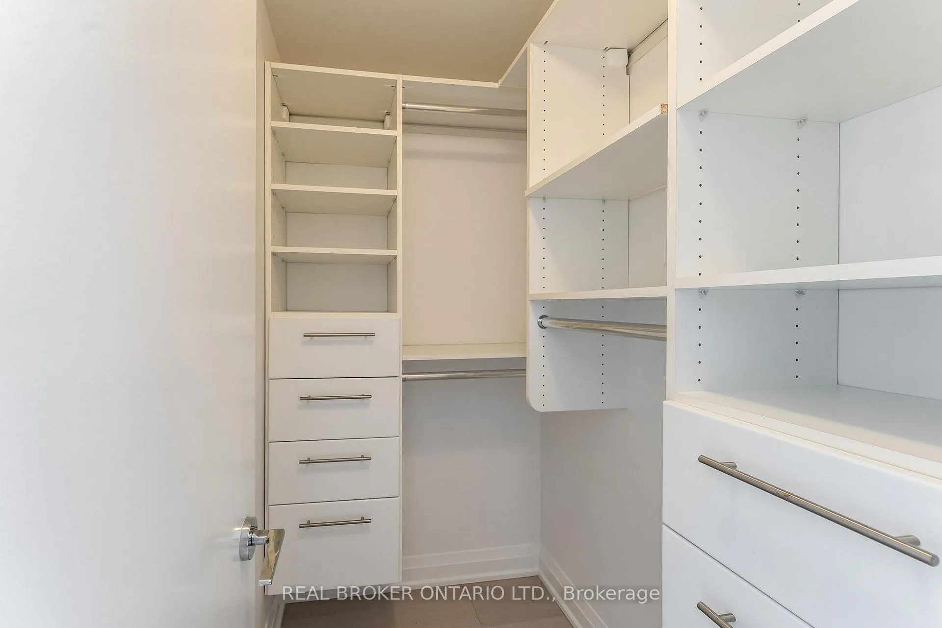 Photo 16 of Unit 1509, 83 Redpath Avenue, Toronto, Mount Pleasant West — HOMEH